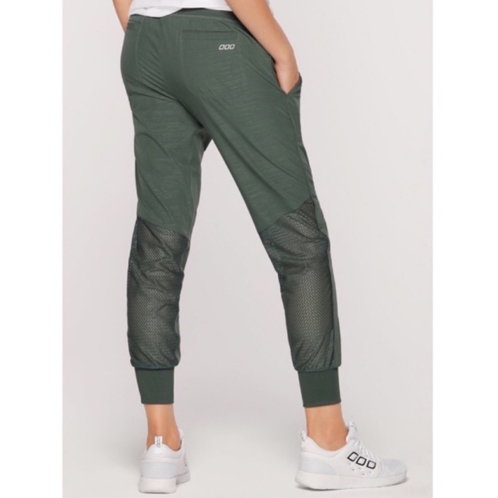 Lorna Jane Roam Free Joggers Green Track Pants M